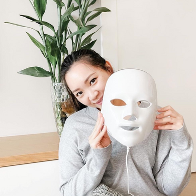 Світлодіодна LED-маска для обличчя Deesse Pro Mask, 1 шт на KRKR.COM.UA