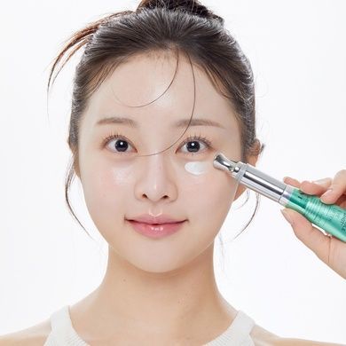 Лифтинг-крем для кожи вокруг глаз с полинуклеотидами и спикулами VT PDRN Reedle Shot Eye Lifter, 15 мл на KRKR.COM.UA