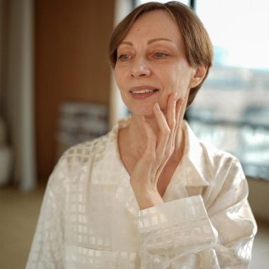 Уцінка Зволожуючий сонцезахисний крем з гіалуроновою кислотою Dr.Ceuracle Hyal Reyouth Moist Sun SPF 50+ / PA++++, 50мл на KRKR.COM.UA