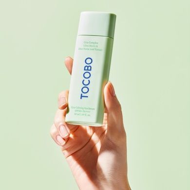 Успокаивающая солнцезащитная сыворотка с экстрактом центеллы TOCOBO Cica Calming Sun Serum SPF50+ PA++++, 50 мл на KRKR.COM.UA