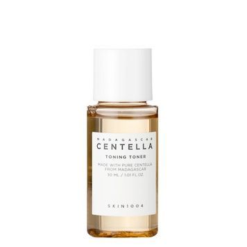 Увлажняющий тонер с экстрактом азиатской центеллы SKIN1004 Madagascar Centella Toning Toner, 30 мл на KRKR.COM.UA